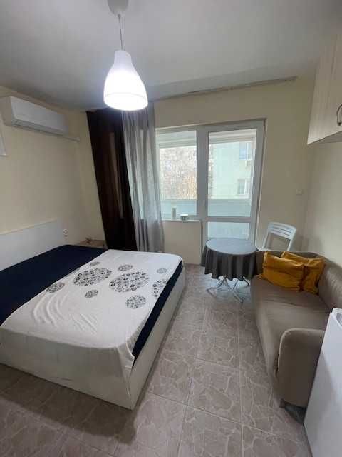 Дава се под наем Едностаен апартамент в Варна, Общината - 35 кв.м за 300.9 € - Снимка #2