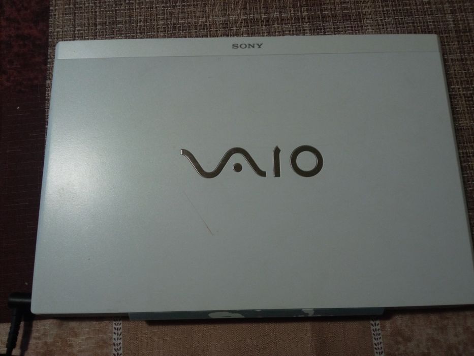 Лаптоп Sony Vaio и Fujitsu lifebook S710