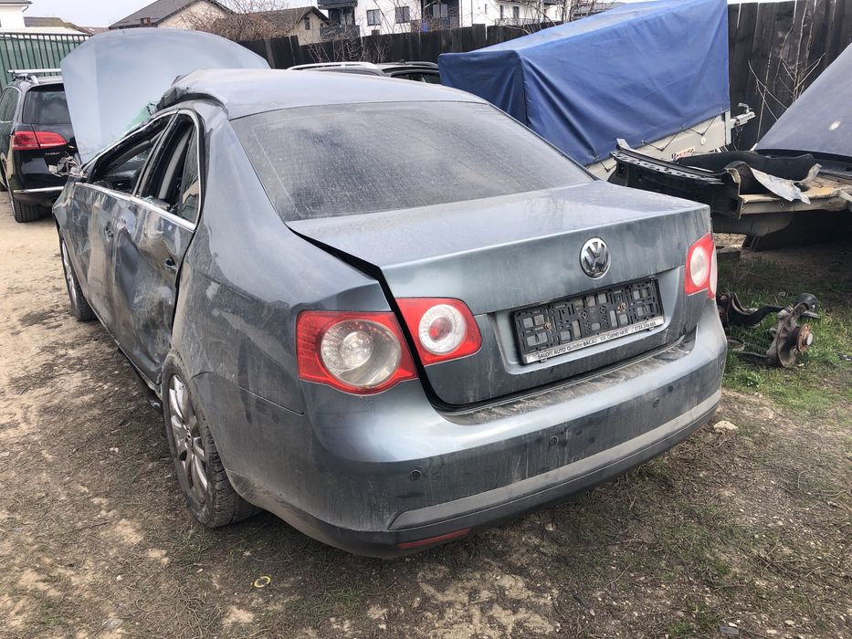 Bara fata Vw Jetta 2006 1.9 BKC 77kw 105cp completa grila