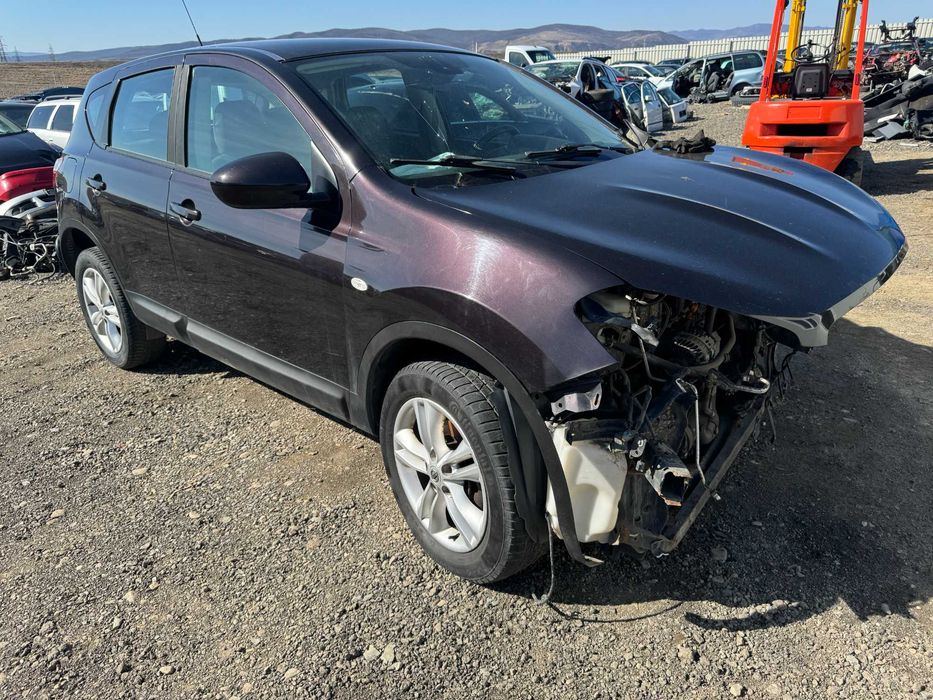 Dezmembram Nissan Qashqai 1.6b 2010 HR16