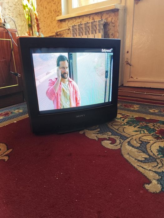 Телевизор SONY светной