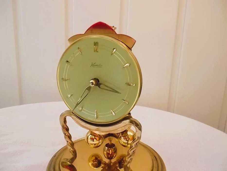 Ceas vechi aniversar,pendul cu fir torsiune