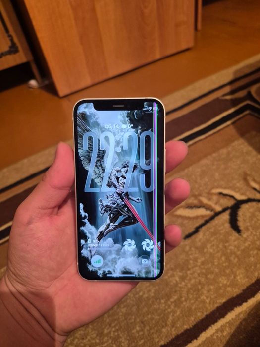 Продается айфон 12 мини