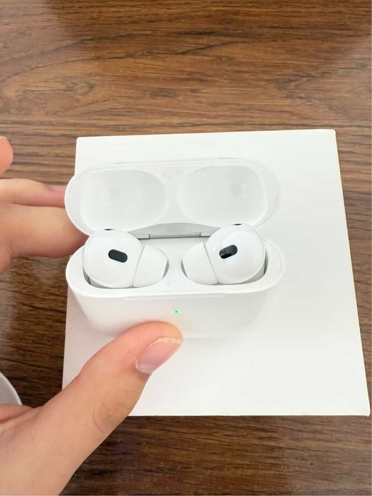 Продам оригинальные арйподсы про 2