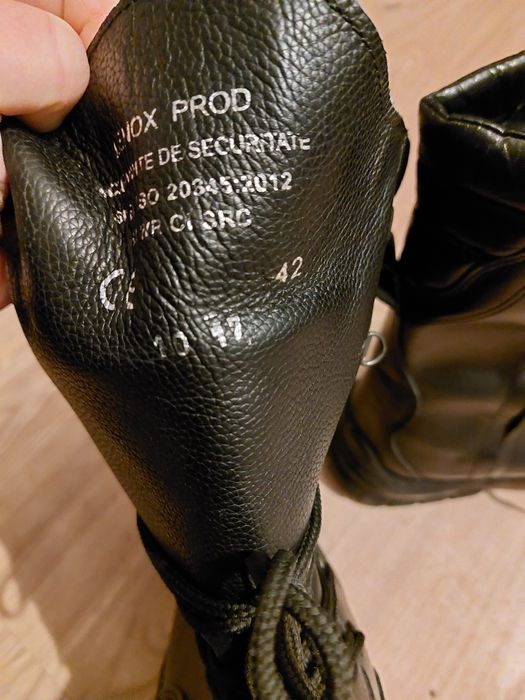 Bocanci de lucru/protecție Petrom, mărimea 42