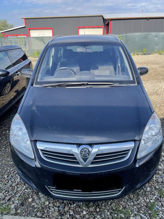 Dezmembrez opel zafira din 2008