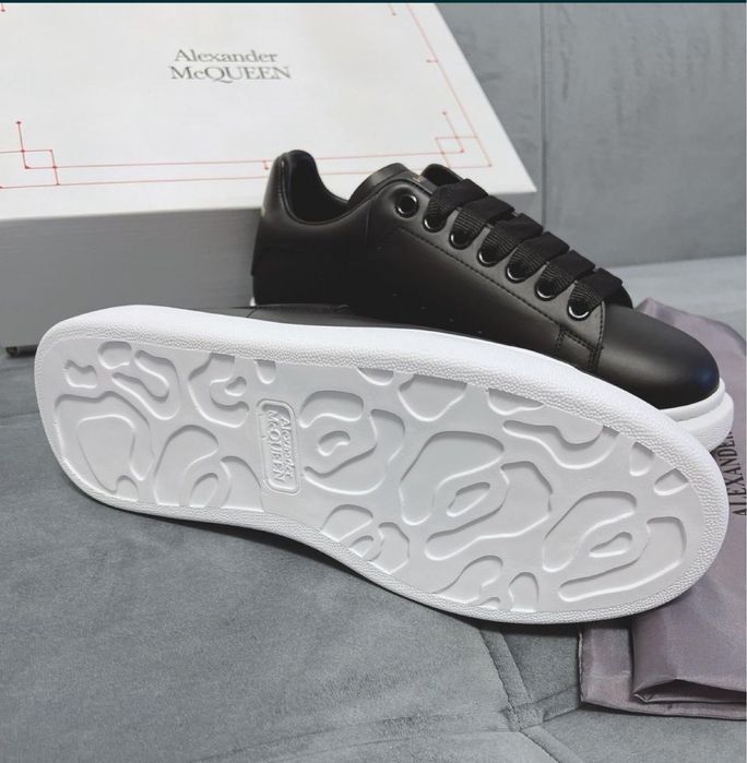 Adidasi Alexander Mcqueen negri albi piele naturala