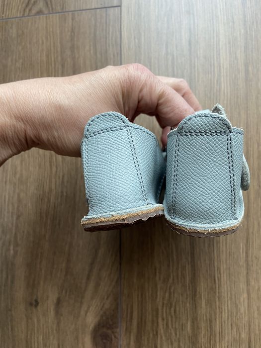 Sandale din piele naturala, nr 23. Noi.