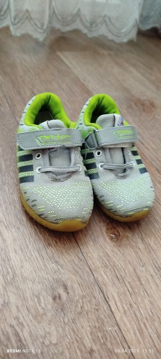 Продам детские зимние сапоги