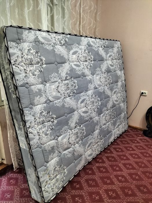 Yotoqxona uchun spalniy divan