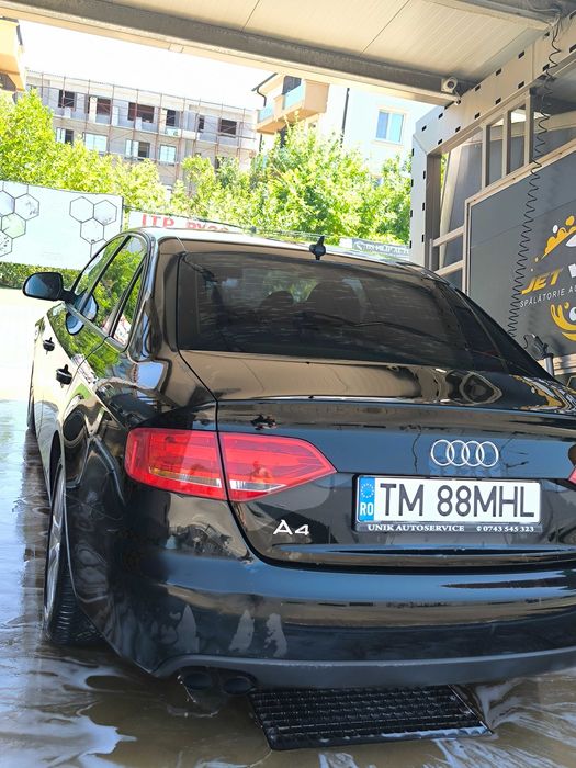 Vând Audi A4 B8 2l - mașina personală