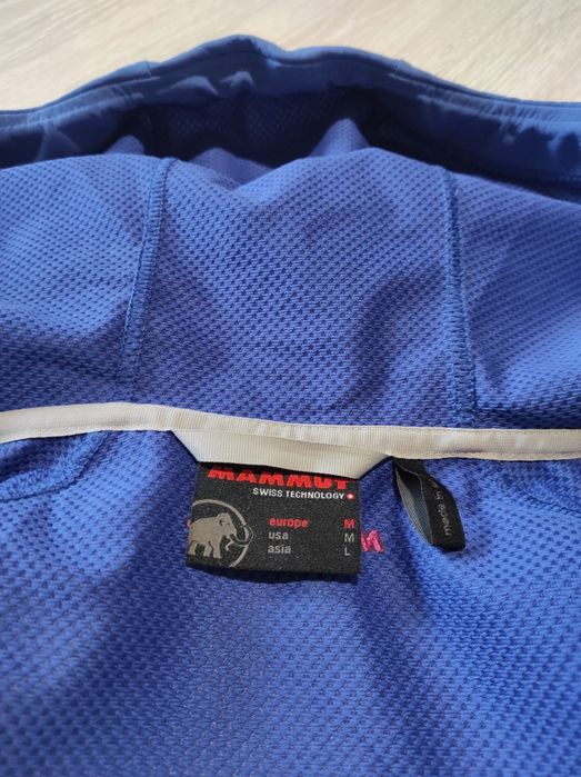 Jacheta dama drumeție Mammut M