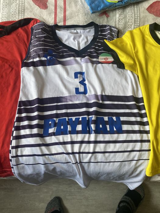 Футболки спортивные