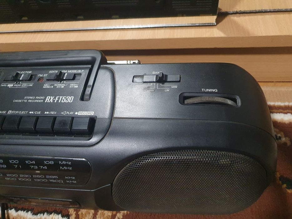 Radio casetofon  stereo panasonic  in stare exelenta pe caseta si radi