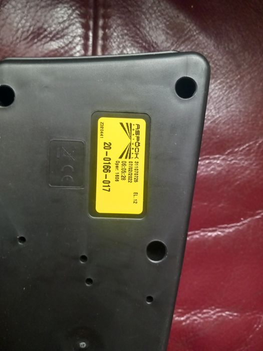 Стопове за багажник за колела захванат за теглич