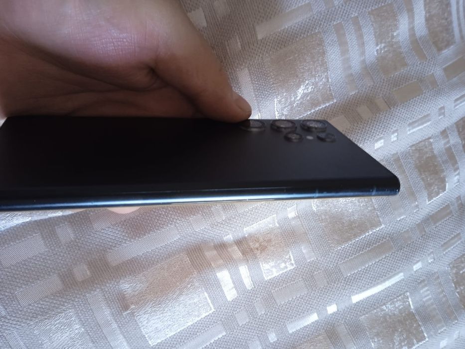 Продам Самсунг S22 Ультра