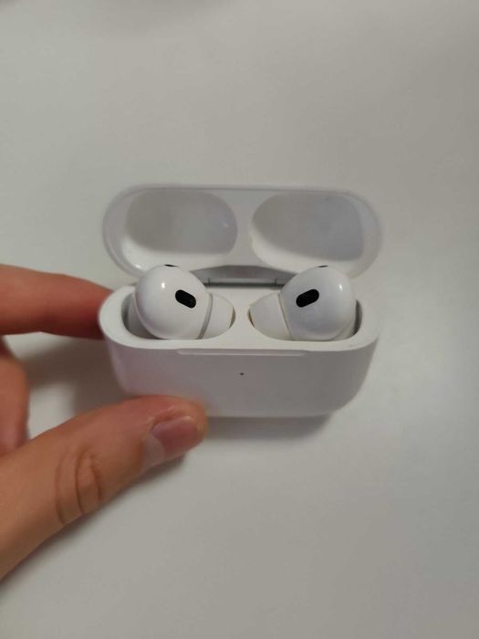 AirPods Pro 2 с MagSafe – много запазени, пълен комплект