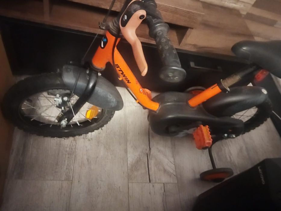 Bicicleta copii cu roți ajutatoare