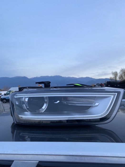 Audi Q3 десен фар (desen far za Ауди Q3)