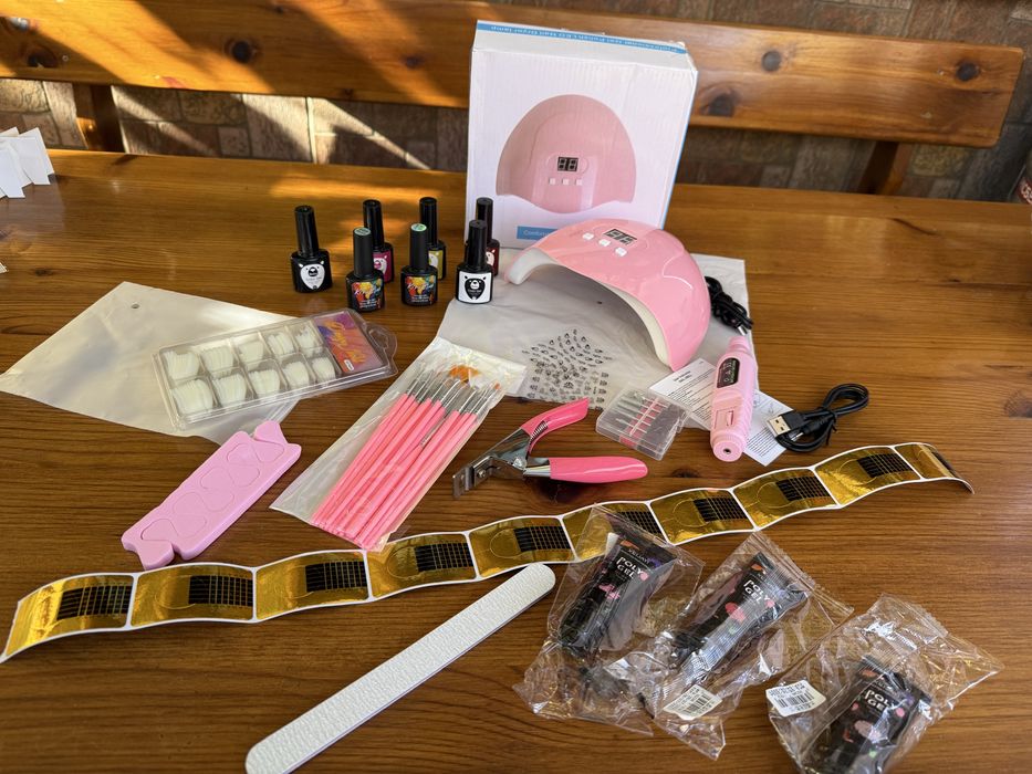 Комплект за маникюр