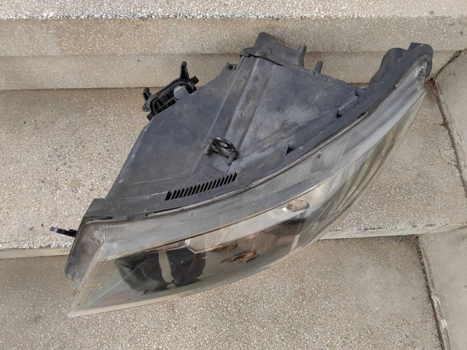 Фар Skoda Superb Bi-Xenon LED ляв / Фар Шкода Суперб Оригинален