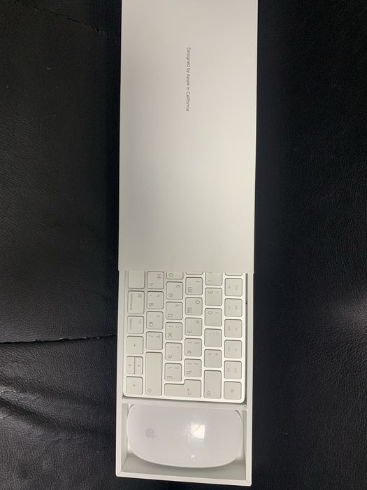 Apple magic mouse и keyboard 2 поколения.