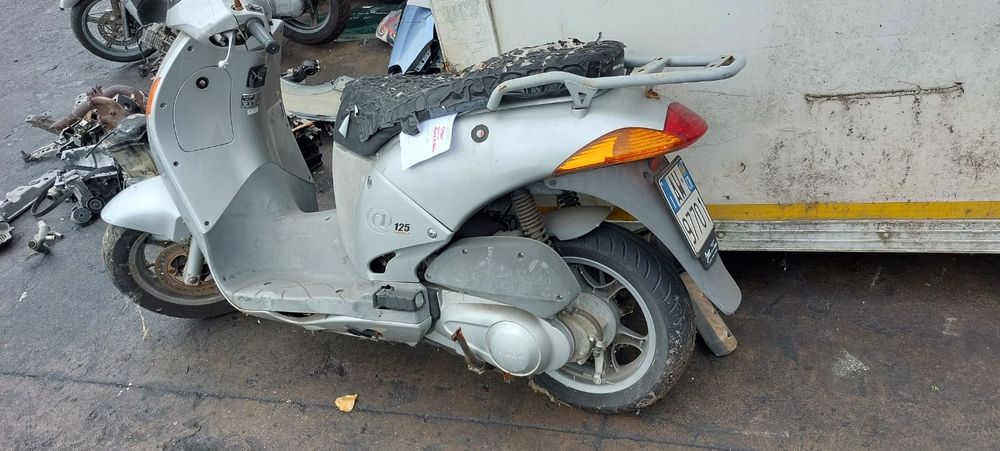 Скутер Хонда дилан ,кльомба Нес( DILAN,Nes 150)-на части