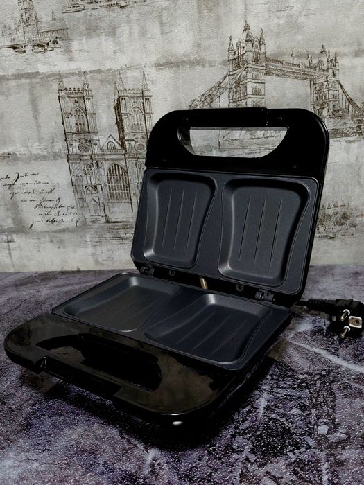 Сендвичница Brayer BR2203BK