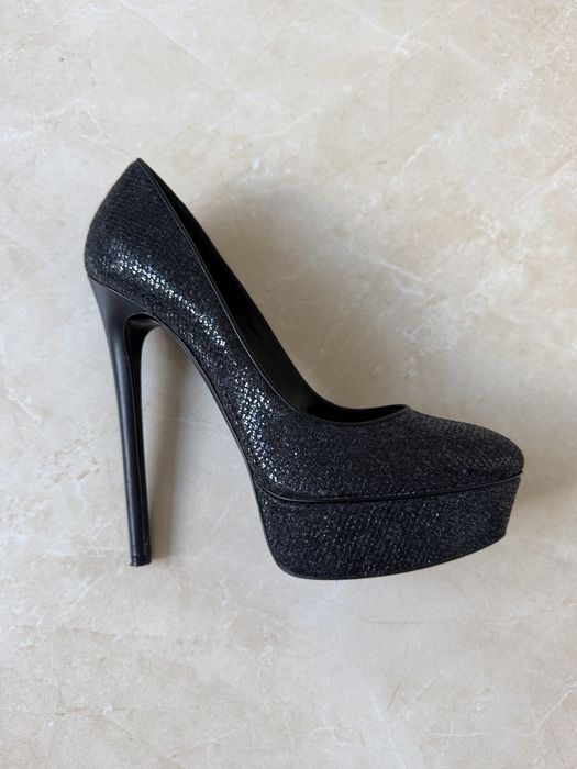 Casadei блестящо черни обувки