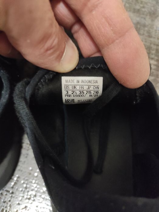 Маратонки адидас 35 номер