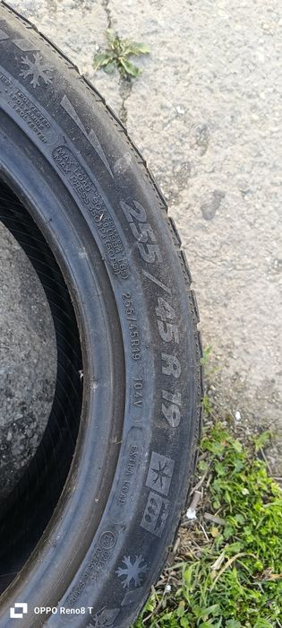 Vând cauciucuri 255/45/R19 Iarna