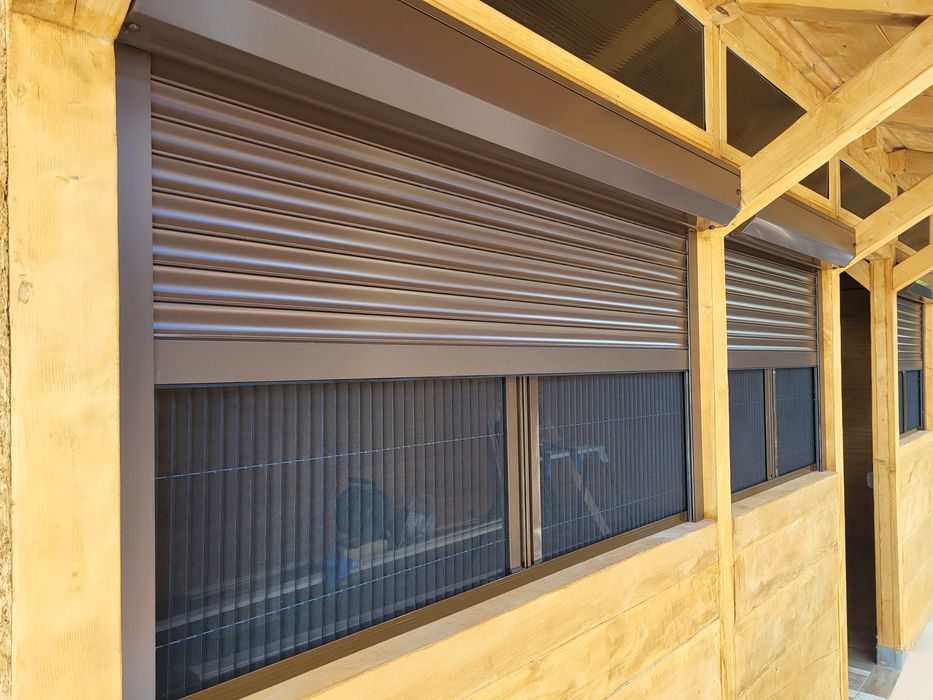 Rulouri, plase antiinsecte, rolete, noapte-zi, plisee, uși de garaj