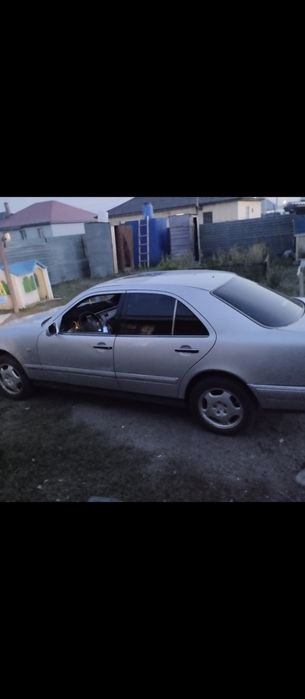 Продам Мерседес авангард 210