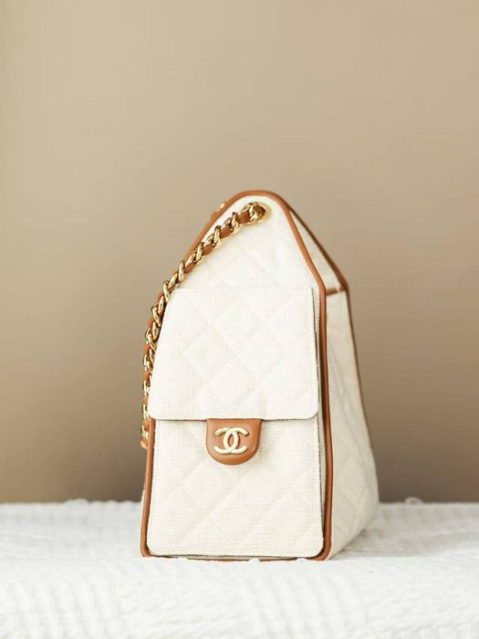 Geanta Chanel Hobo