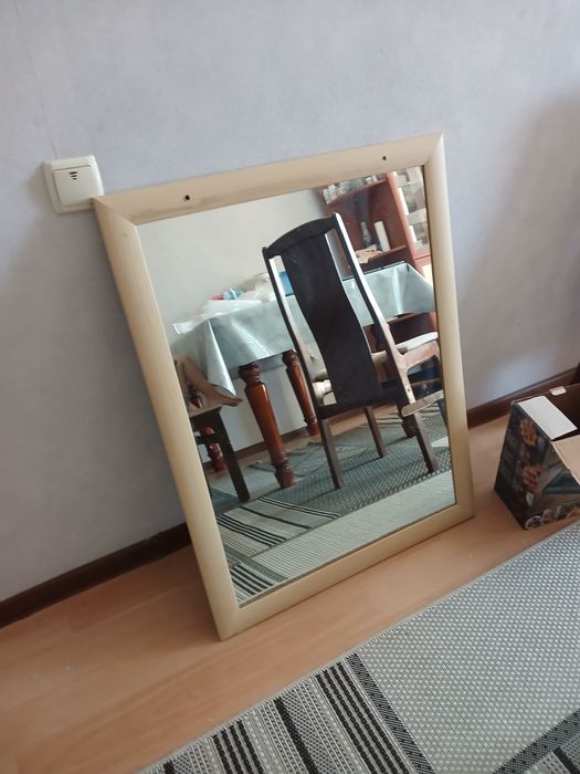 Зеркало. От спального гарнитура.