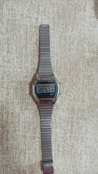 Продам Часы Монтана!