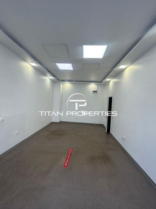 Дава се под наем Магазин в Бургас, Център - 26 кв.м за 510 € - Снимка #1