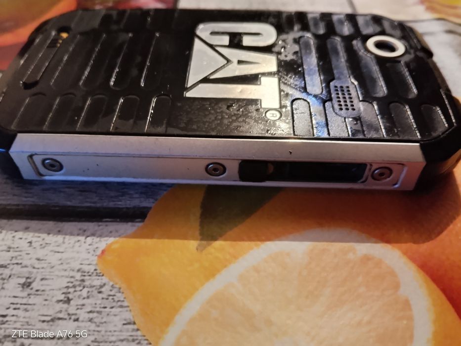 Смартфон Caterpillar CAT B15