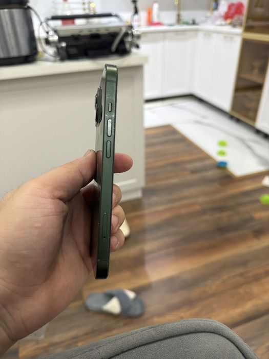 Продам Iphone 13 . 128 гб