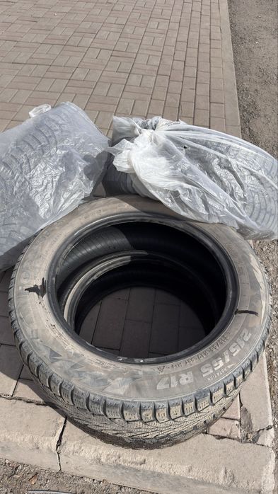 Зимные резины комплект