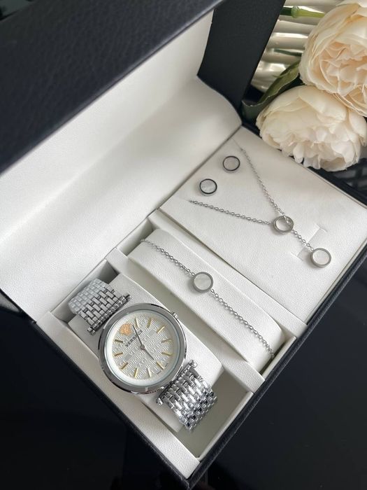 Женские наручные часы