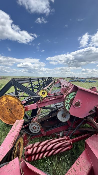 Продам прицепную Жатку Палессе