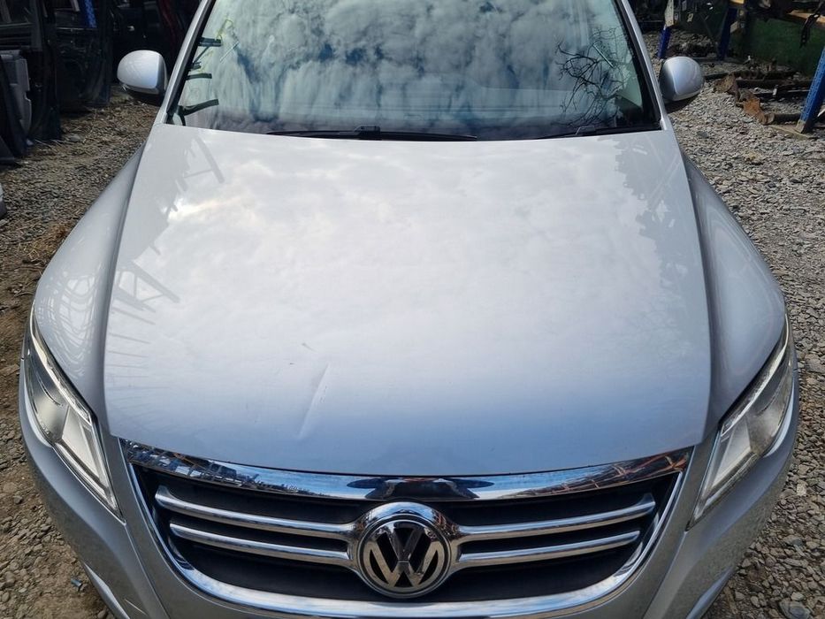 Capota Volkswagen Tiguan 5N 2007 - 2011 SUV 4 Usi SILVER (1481)