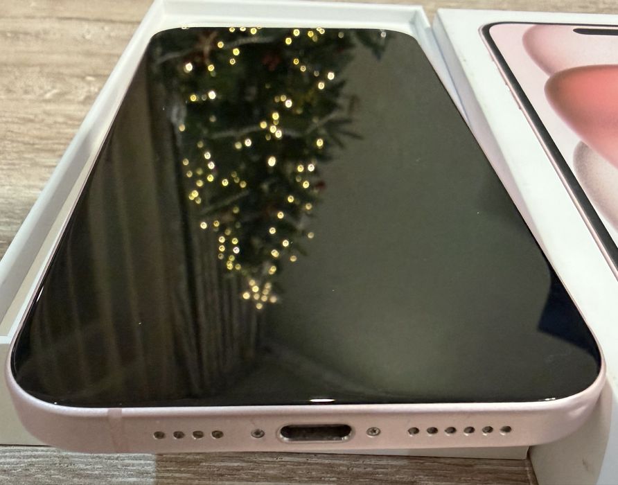 iPhone 15 plus. Продам срочно.