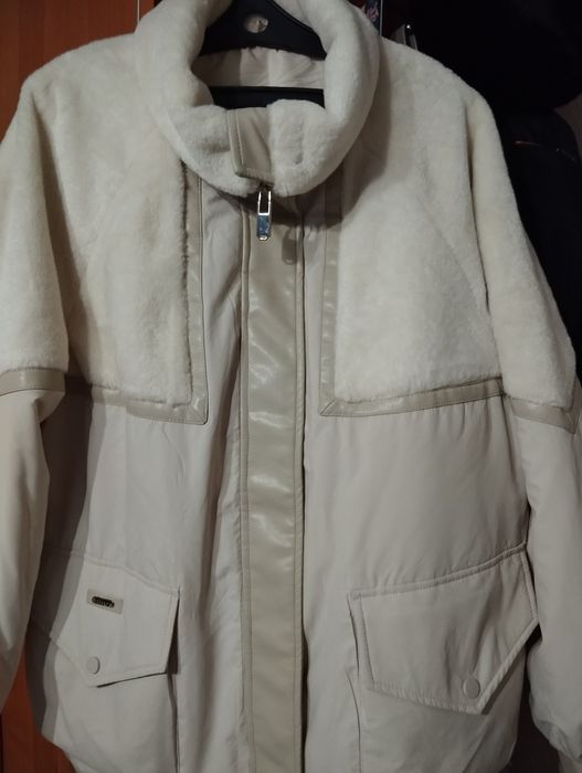 Продам новую,красивую куртку