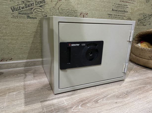 Original safe. Сейф ШМ 8. Бирмини. Сейф с кодовым замком ШМ-23э. Сейф ШМ-20э.