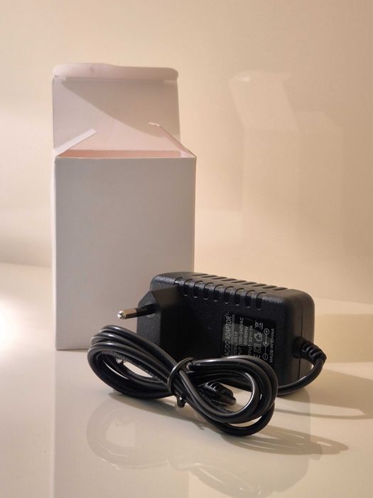 Адаптер Захранване 5V 1A Универсално зарядно - ЧИСТО НОВИ