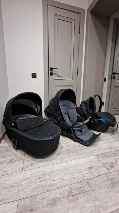 Продам детскую коляску ROAN