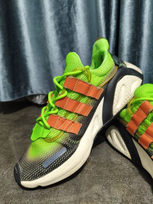 Оригинальные кроссовки Adidas