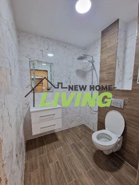 Продава се Двустаен апартамент в Пловдив, Остромила - 72 кв.м за 1667 €/кв.м - Снимка #5